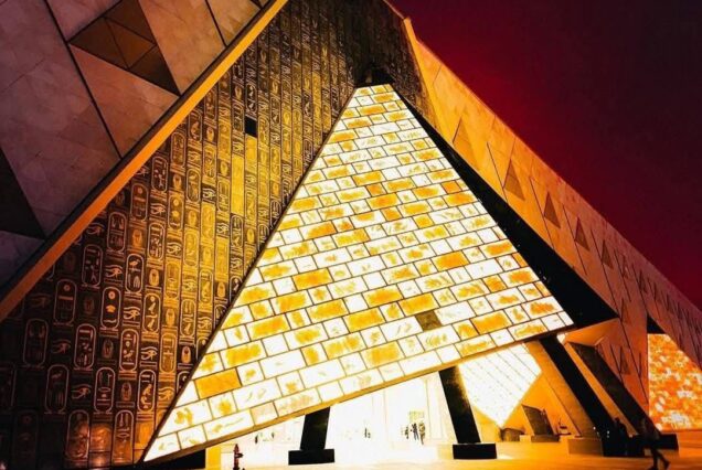 Ausflug von Hurghada nach Kairo & zu den Pyramiden von Gizeh in einer Kleingruppe
